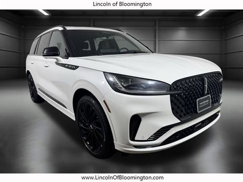 Used 2025 Lincoln Aviator Reserve w/ Equipment Group 201A AWD/4WD image 11