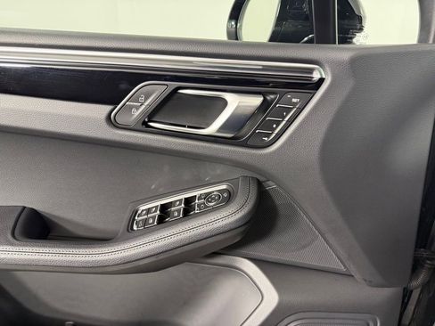 Certified 2026 Porsche Macan AWD/4WD image 20