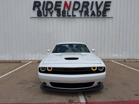 Used 2019 Dodge Challenger R/T RWD image 10