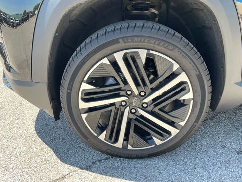 New 2026 Chevrolet Equinox RS w/ Safety and Technology Package AWD/4WD image 48