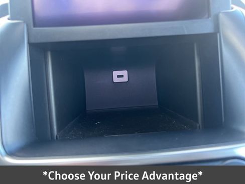 Used 2018 Chevrolet Suburban LT image 77