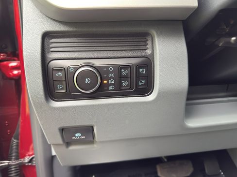 New 2026 Ford F250 XLT w/ XLT Premium Package image 17