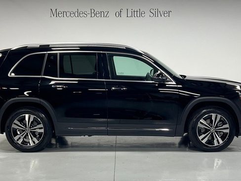 Used 2025 Mercedes-Benz GLB 250 4MATIC image 7
