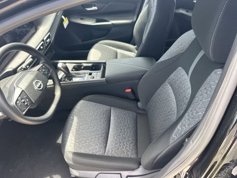 New 2026 Nissan Sentra SV FWD image 17