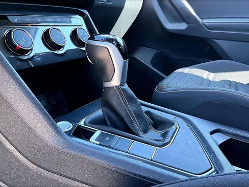 Used 2023 Volkswagen Tiguan S image 15