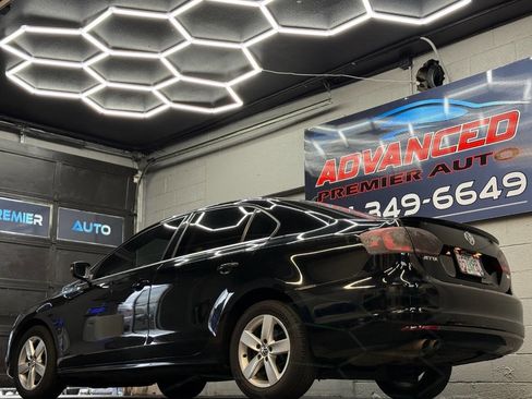 Used 2012 Volkswagen Jetta TDI image 7