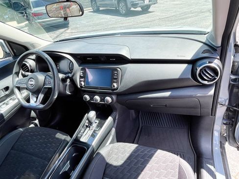Used 2023 Nissan Kicks SV FWD image 9