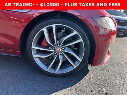 Used 2016 Jaguar XF S image 8