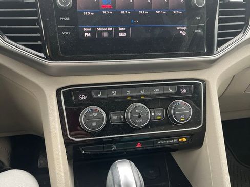 Used 2018 Volkswagen Atlas SEL AWD/4WD image 25