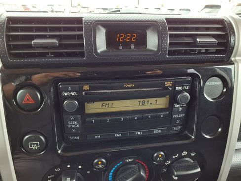 Used 2010 Toyota FJ Cruiser 2WD image 15