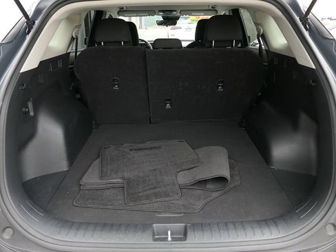 Used 2025 Kia Sportage LX FWD image 28
