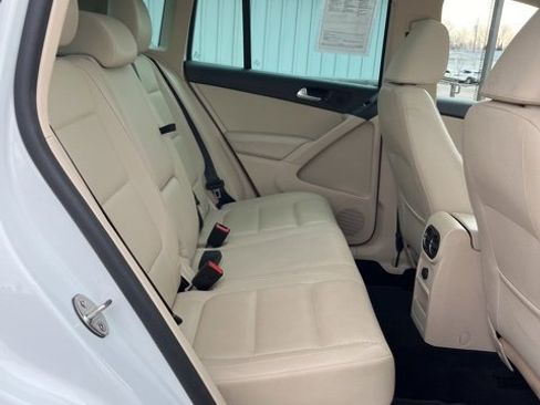 Used 2017 Volkswagen Tiguan Wolfsburg Edition image 32