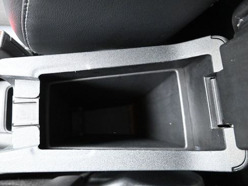 Certified 2021 Ford EcoSport SES image 19