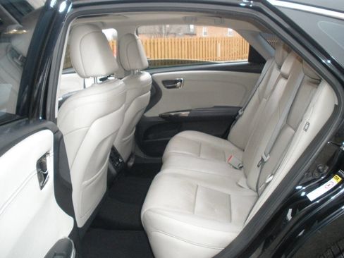 Used 2013 Toyota Avalon Limited image 24