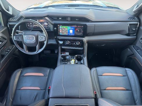 Used 2024 GMC Sierra 1500 AT4 w/ Technology Package image 10