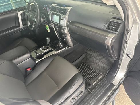 Used 2019 Toyota 4Runner SR5 Premium AWD/4WD image 36