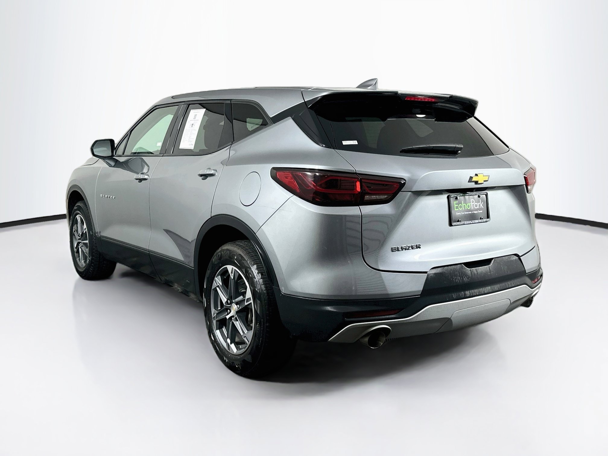 Used 2025 Chevrolet Blazer LT FWD image 5