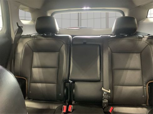 Used 2023 GMC Terrain AT4 image 13