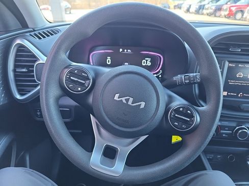 Used 2024 Kia Soul LX w/ Option Group 015 image 17