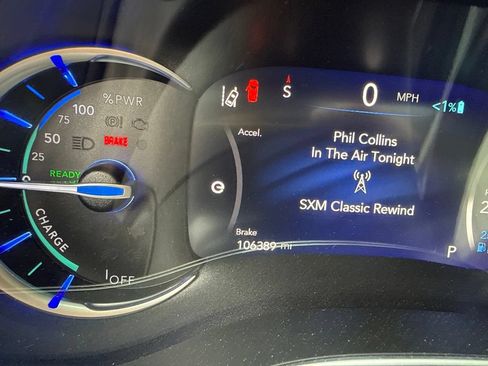 Used 2019 Chrysler Pacifica Limited w/ Advanced Safetytec Group FWD image 16
