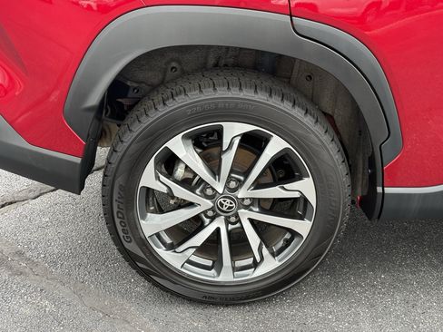 Certified 2025 Toyota Corolla Cross XLE AWD/4WD image 10