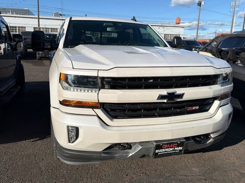 Used 2018 Chevrolet Silverado 1500 LT w/ All Star Edition image 5