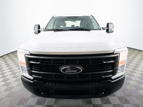 Used 2023 Ford F250 XL image 2