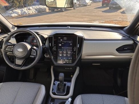 Used 2025 Subaru Forester Premium image 13