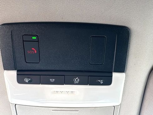 Used 2022 Nissan Pathfinder SV AWD/4WD image 19