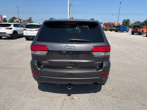 Used 2021 Jeep Grand Cherokee Laredo RWD image 5