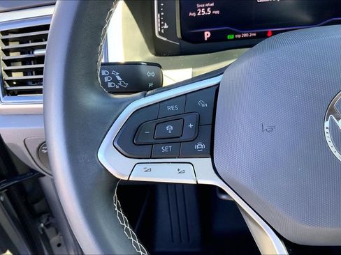 Certified 2023 Volkswagen Atlas SE FWD image 18