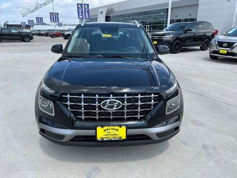 New 2026 Hyundai Venue SEL FWD image 40