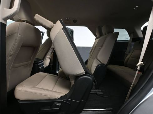 Used 2022 Ford Explorer 4WD image 39