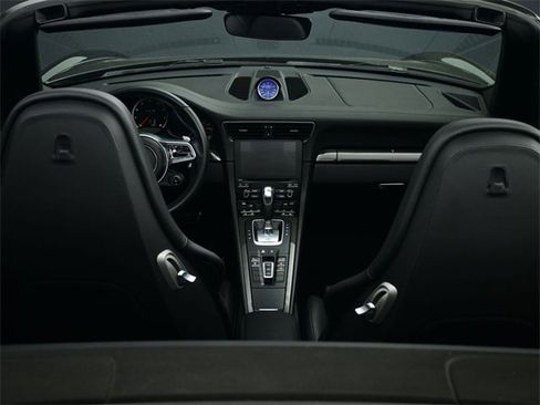 Used 2019 Porsche 911 Turbo S image 2