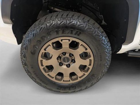 New 2025 Toyota Tacoma 4x4 Double Cab Hybrid image 9