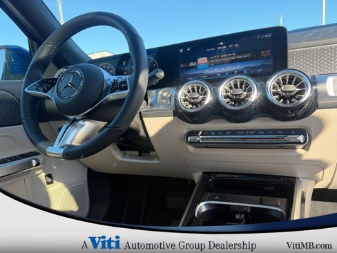 Used 2026 Mercedes-Benz GLB 250 4MATIC image 32
