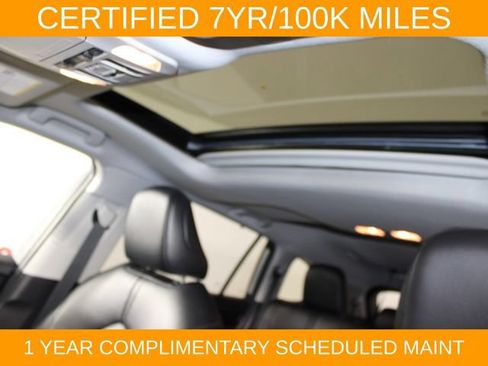 Used 2022 Toyota Highlander XLE AWD/4WD image 29