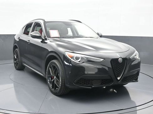 Used 2019 Alfa Romeo Stelvio w/ Nero Edizione image 9