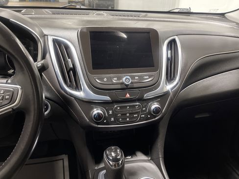 Used 2021 Chevrolet Equinox Premier w/ Redline Edition image 30