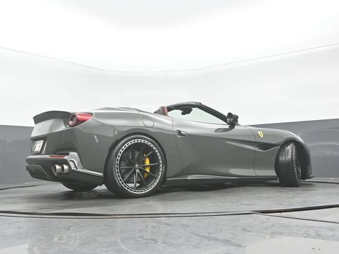 Used 2020 Ferrari Portofino RWD image 38