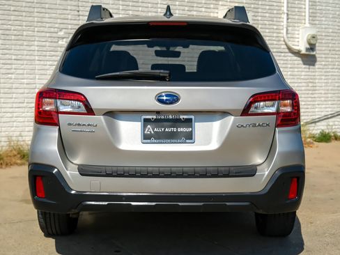 Used 2019 Subaru Outback 2.5i Limited w/ Popular Package #2 image 9