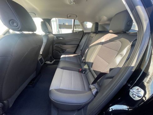 Used 2025 Chevrolet Trax LT image 25