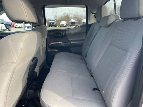 Used 2019 Toyota Tacoma SR5 image 18