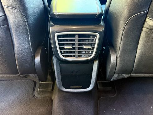 Certified 2023 Lincoln Nautilus AWD w/ Premium Package image 19