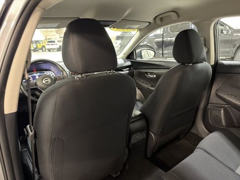 Used 2025 Nissan Sentra SV FWD image 19
