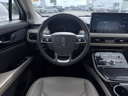 Certified 2023 Lincoln Nautilus AWD w/ Premium Package image 27