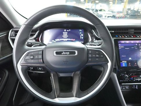 Used 2023 Jeep Grand Cherokee 4WD 4xe image 21