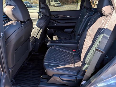 New 2026 INFINITI QX60 Autograph image 11