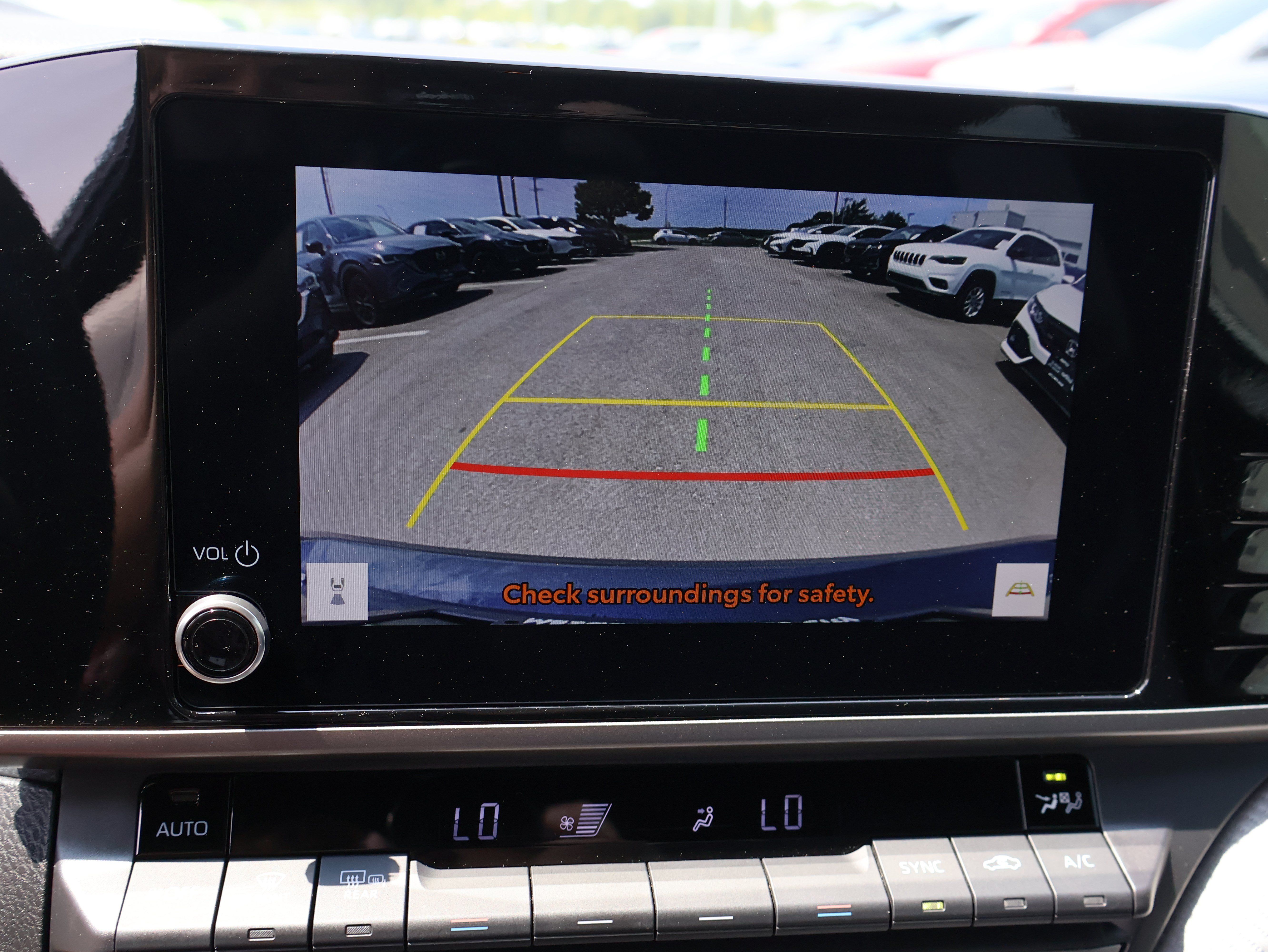 Used 2025 Toyota Camry SE FWD image 23