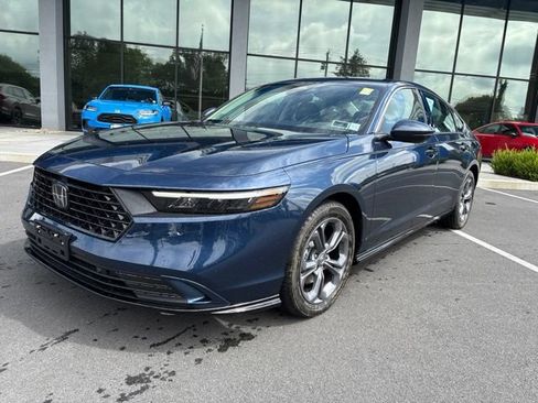 Used 2024 Honda Accord EX-L image 2